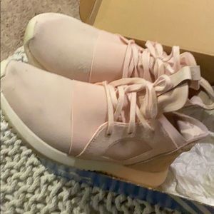 Adidas Tumblr Light Pink US Women’s size 6